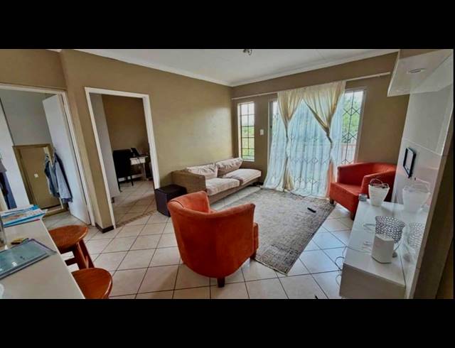 3 BEDROOM TOWNHOUSE FOR SALE IN EQUESTRIA